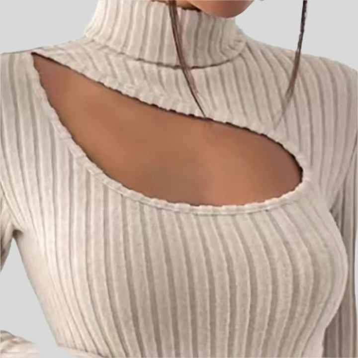 Gerippter Pullover Mit Aussparung | Rollkragen
