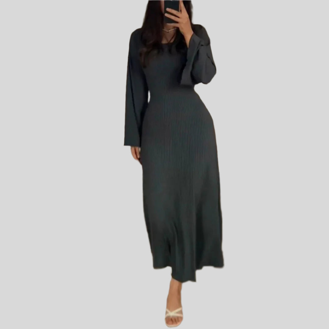 Rippenstrickkleid mit Ausgestellten Ärmeln | Maxi