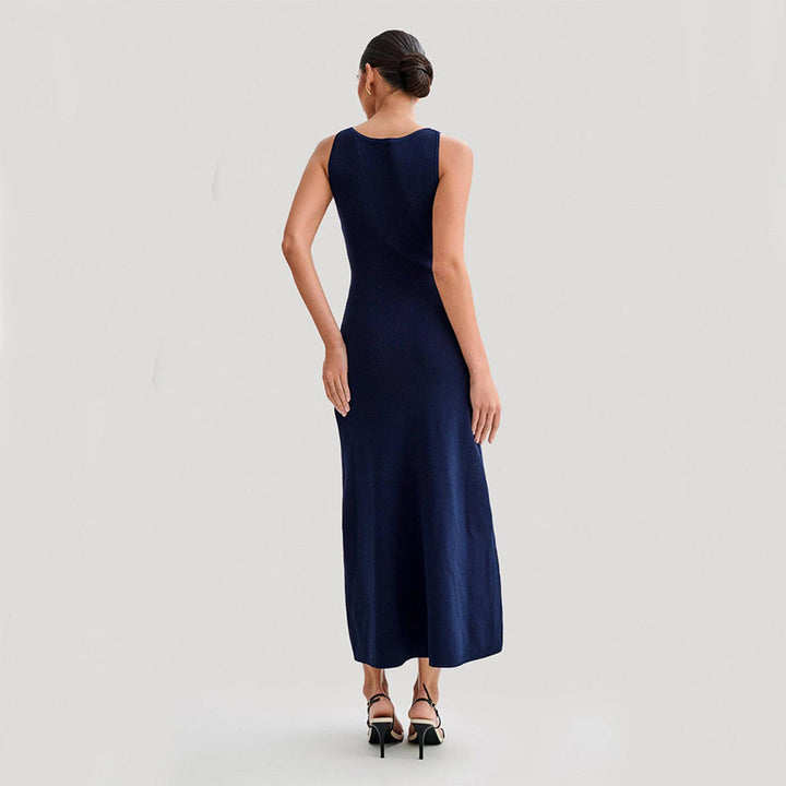 Ärmelloses Kleid mit Knopfleiste | Midi