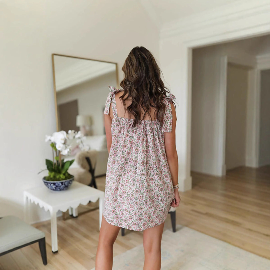Kurzes Trägerkleid mit Blumenmuster | Mini