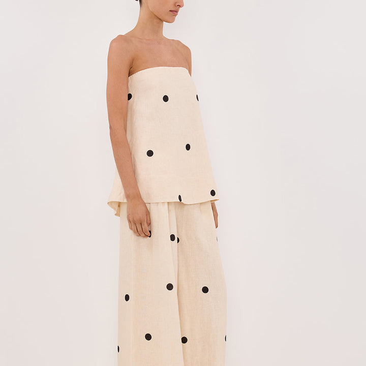 Bequemes Set aus Trägerlosem Top und Weiter Hose | Sommer