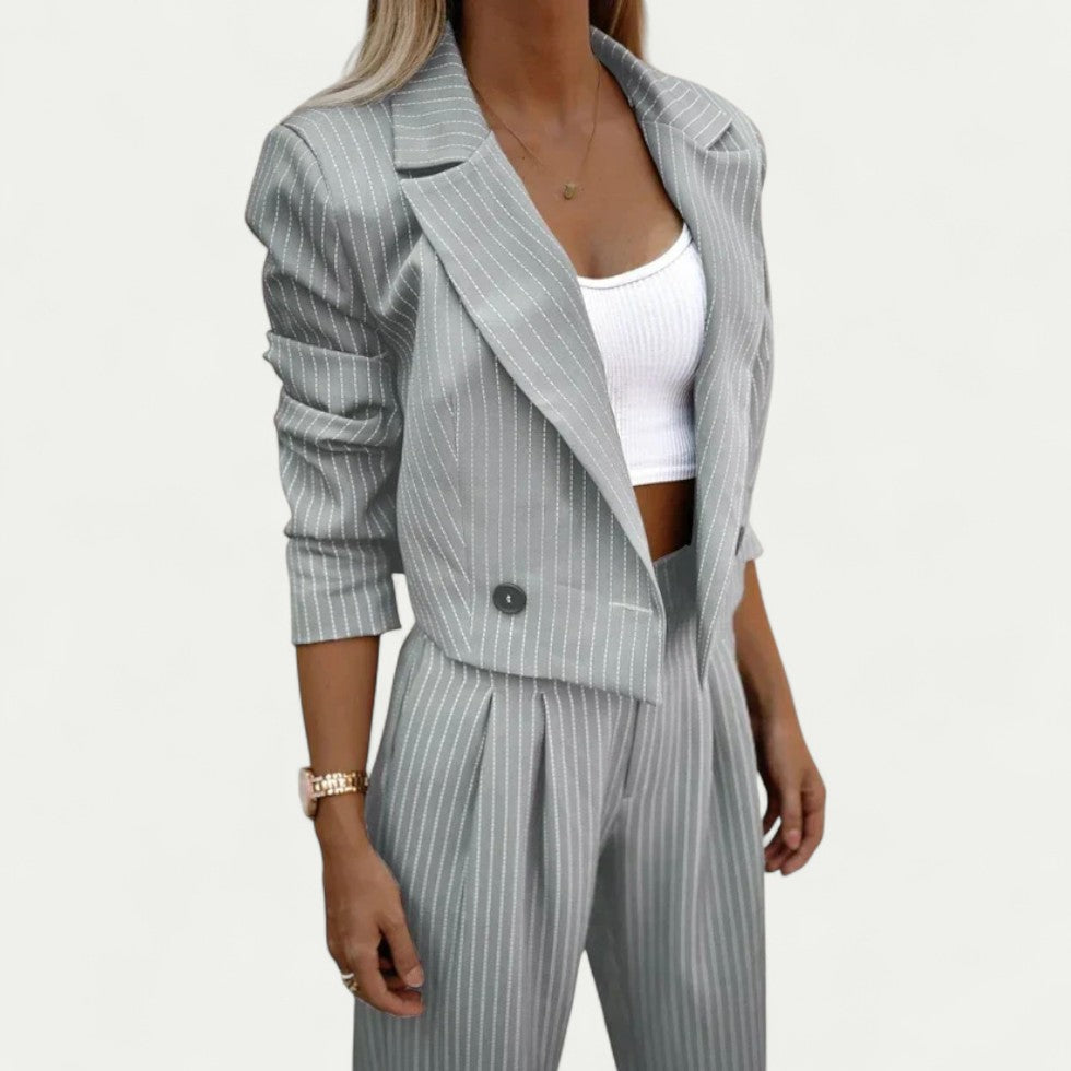 Elegantes Damen Anzugset mit Nadelstreifen