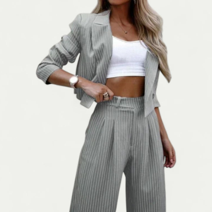 Elegantes Damen Anzugset mit Nadelstreifen